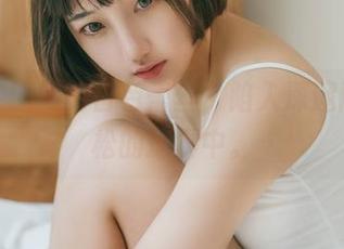 观看果团网的白色蕾丝，陷入深邃而又轻松的迷雾中。