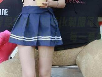 IESS异思趣向 – 婉苹jk制服写真，果然是值得一看的新鲜组合，每一幕都像是青春的回声。