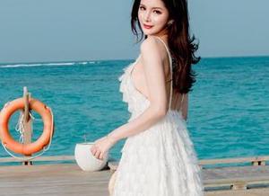 IMiss爱蜜社 – 萌白酱的海边写真合集，来吧，快来听海水在打趣