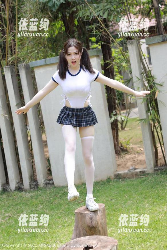 MFStar模范学院 - 离课铃还有五分钟，汐汐爱吃草莓与美图的校园瞬间。