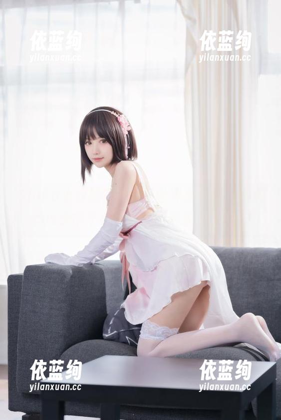 Shika小鹿鹿在黑丝的世界里互动，高清cos无所不在，这个场景太美了吧！