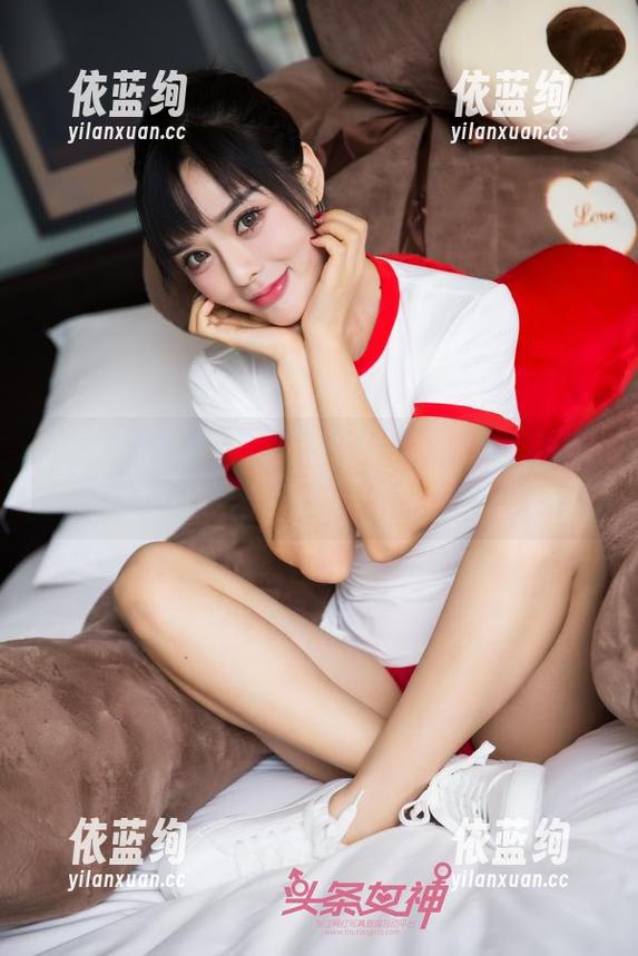 TouTiao头条女神 - 关于王紫琳的图集，塞满了美脚的奇怪灵感！