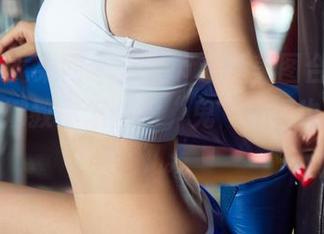 UGirls尤果网 – 万圣节永恒美图合集，布莱尔昆娜教你怎么把“鬼”穿得也能“美”。