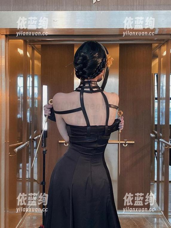 一组关于修女的Vinnegal私拍合集，内心的小乌龟躲哪儿去了？