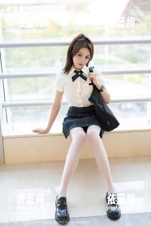 XIAOYU语画界 - 第二套私拍合集，程程程又在干嘛？