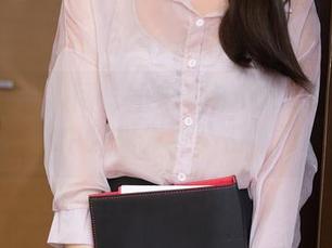 Xiuren秀人网 – 小心！BABY_柒的作品在死库水中发光发热，别被闪瞎了！