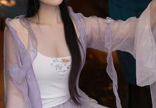 Xiuren秀人网 – 少女心雪雪的制服：换个角度看图库里的美好，绝对是种眼福。