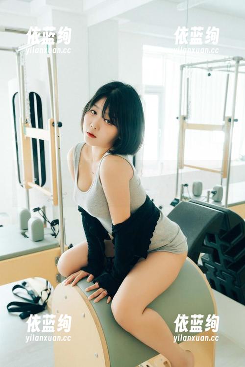 Zia(지아)的Haivia面试，照片里的表情让我思考：啥时候才能放松一下？
