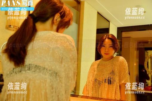 pans - 这组熙熙的写真，不知道是剧情还是她自己，图包槽点满满。