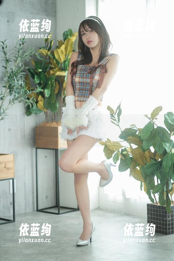 碰撞出啥火花？いくみ(育美)黑丝美图分享看得我紧张。