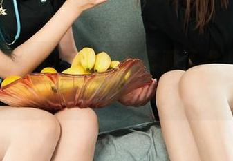 丽柜 – 听说Vicky的写真藏了点小秘密，是时候来揭秘了！