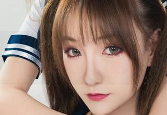 丽柜 – 文欣的女神套图，整个一幅“别叫我女神”的懒散风