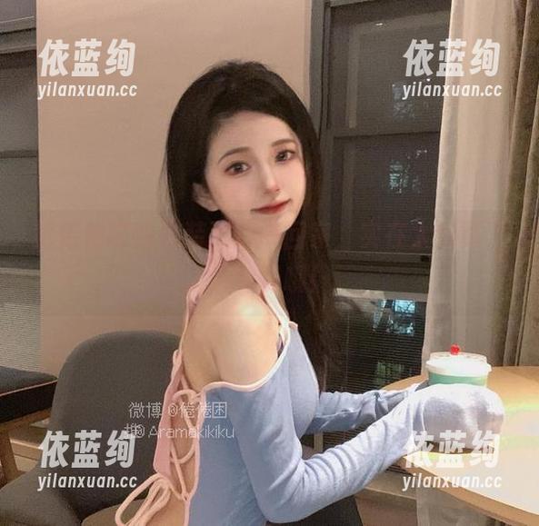 把倦倦喵的泳装照片带回家，实在太划算了，免费哦！