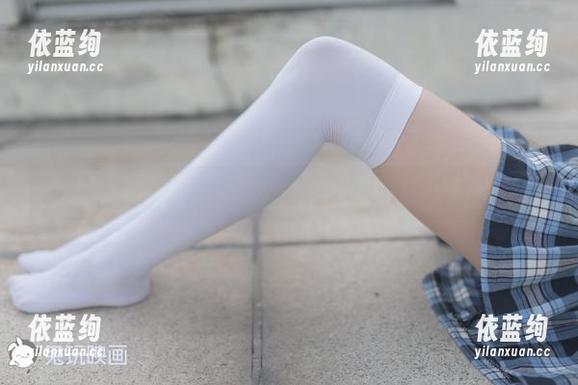 兔玩映画图包，牛仔裤就像一首耳熟能详的歌，等着你来唱。