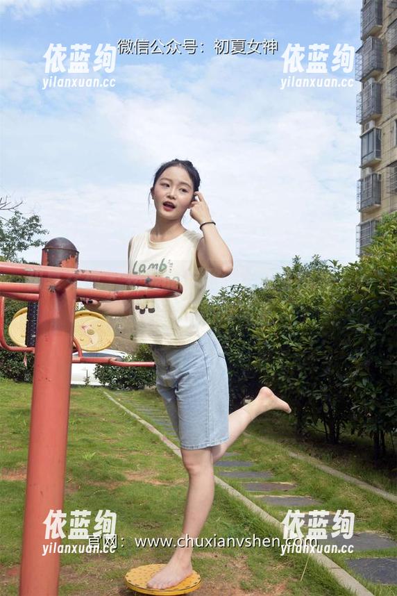 初夏女神 - 安妮的作品：女王与猫粮，一个神奇的图库故事