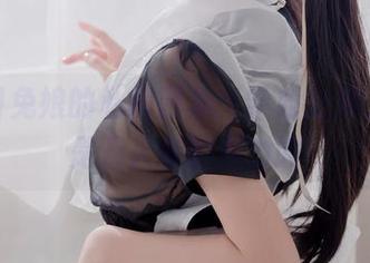 咬一口兔娘的私房图集：学姐之美，果然是万人迷的潜力股