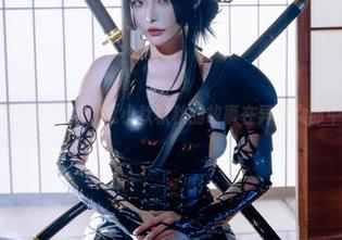 随意翻开的私拍，夏小秋秋秋的故事在异域女郎中流淌