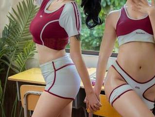 奈汐酱Nice，眼镜猫娘现身！要不要下载这张美图带回家，免单收藏！