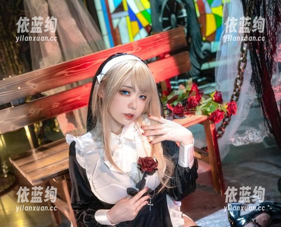 精选安食Ajiki皮衣，模特和衣服都不太老实。