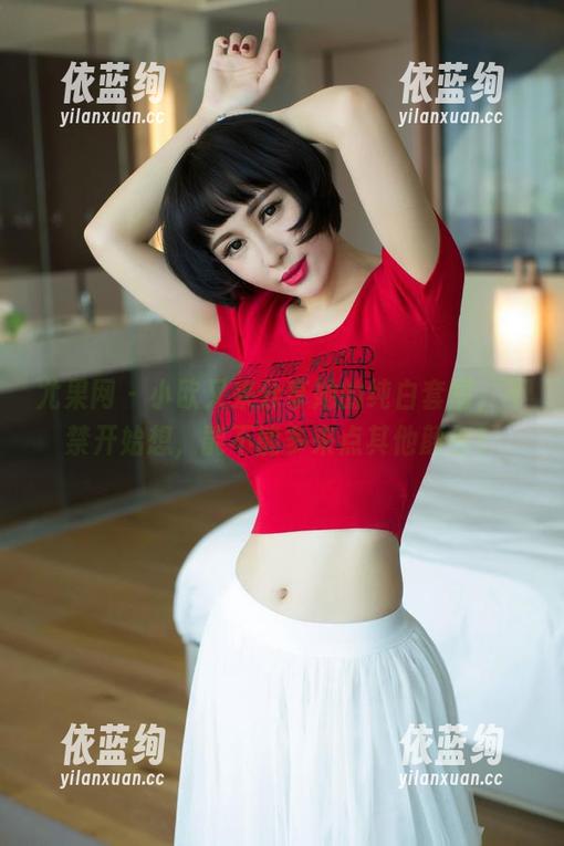 尤果网-小欧 尤果网 - 小欧又来分享她的纯白套图,不禁开始想,能不能多来点其他颜色?