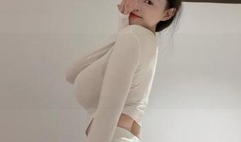 微密圈 – 看！左公子666的职业装写真，真的是为了炫技吗？