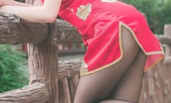 这组写真太极致了，巧克力小圆面包的女友独特魅力！