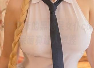 分享的是本末末的黑枪呆女仆cos，这种呆萌真让人想捏