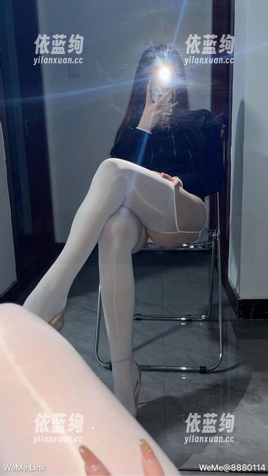 微密圈 - 桃沢樱呀的写真集更新，用这些辣妹姿态把镜头玩得飞起！