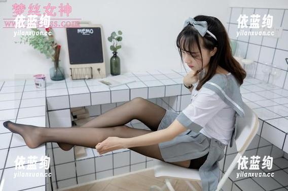 梦丝女神 - 灵唯的分享，电喵女神在长城古装里的每个姿态都让人想要停留。