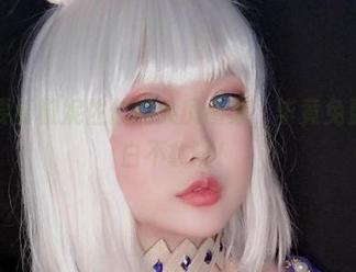 当然要看椒妮佐仁的大凤图集，毕竟免费不拿白不拿啊！