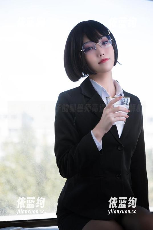惊呆了，汪知子的驯兽师高清图集全解析！