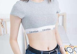 物恋传媒 – 高清图册中的elise，制服的闲散和优雅并存，实在是诱惑！