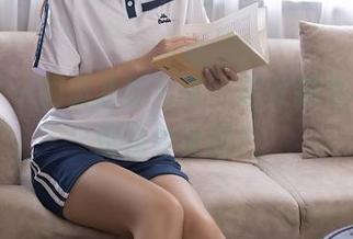 秀人网 – 周波儿的写真，这女孩是不是有点儿会卖萌？