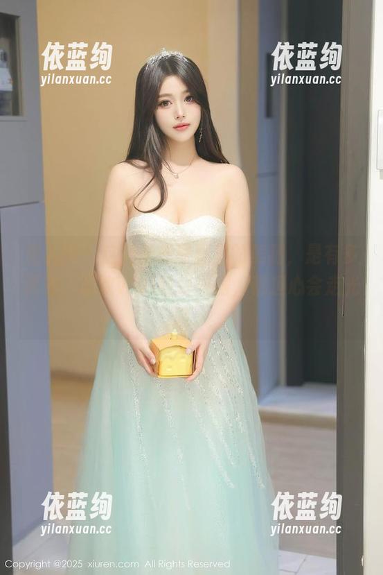 秀人网-慧敏Vivi 秀人网 - 这无圣光写真里的美腿,是有多诱惑,慧敏Vivi轻轻一摆,都担心会走光呢。