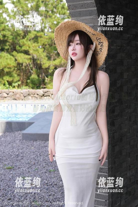 秀人网 - 果儿Victoria的私拍作品，静静地欣赏那双曼妙的美足