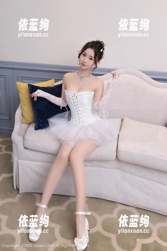 秀人网 - 运动的她，王曼柔图包让你看到“动”与“静”的完美结合