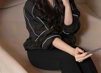 秀人网 – 盼盼已鸠最新美图中的制服，如何驾驭冷艳与俏皮的双重性？