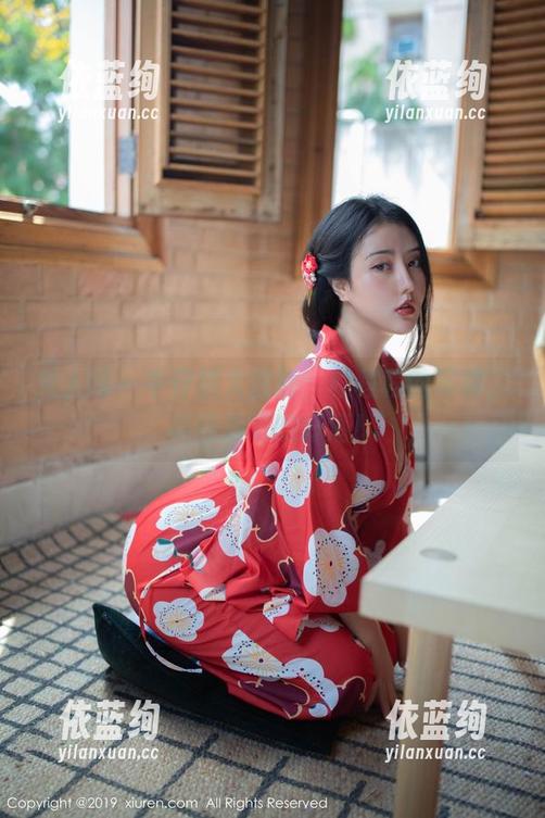秀人网 - 牛仔裤大冒险：程程程的写真，美图酒吧的好酒！