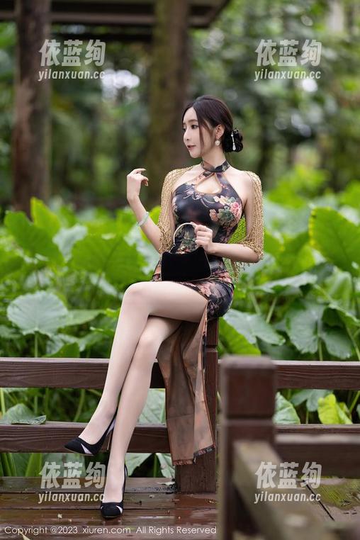 秀人网 - 如果黄歆苑的红裙会说话，美图精选会聊些什么？