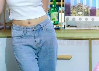 绮梦摄影 – Yaya又来了，在线高清珍藏无修，无水印的画面让我蠢蠢欲动。