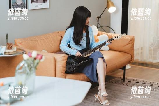 比基尼与肉扣热热子——定制潮流的贪婪之吻！