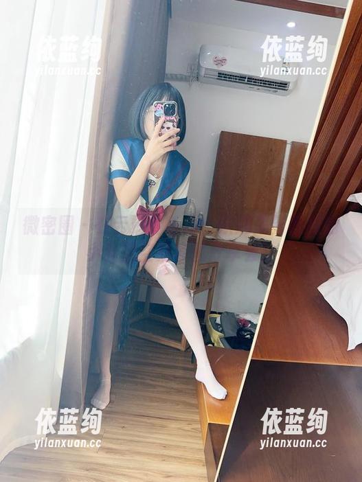 微密圈 - 在云端的乐趣：欢迎来到胜利的小生活空姐套图分享会！