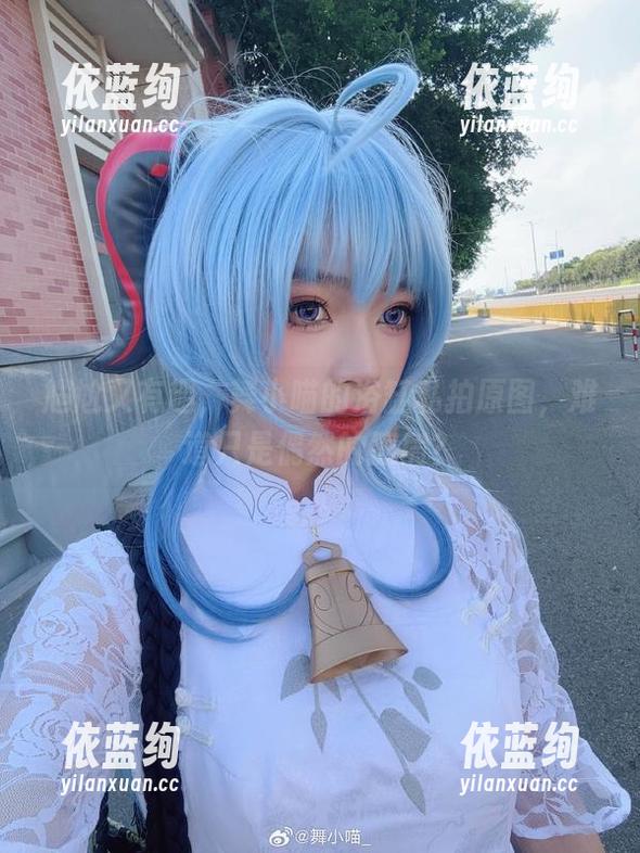 舞小喵 尴尬又有趣,舞小喵的浴缸私拍原图,难道只是偶然的擦肩?