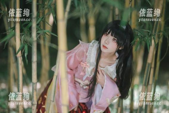 花柒Hana 夏日里,花柒Hana一家亲,下载她泳装,网盘不屑一顾啊!
