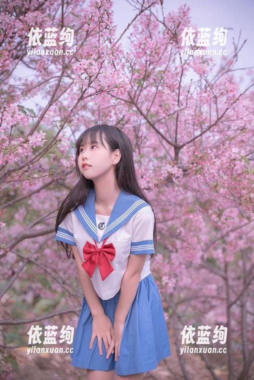 萌芽儿o0 想和萌芽儿o0透明女仆私拍里的小细节打个照面,但你得先找到!