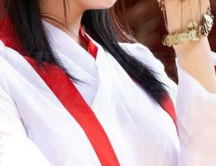 蜜桃社 – 写真里的Luffy菲菲，旗袍如花，透着让人心神不宁的色彩