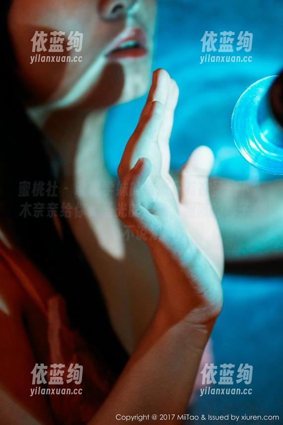 蜜桃社-木奈奈 蜜桃社 - 谁说学妹的萌态只有在圣光下?木奈奈给你无圣光的合集,细腻的样子真心不说烦。