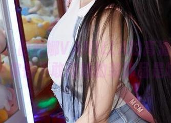 蜜桃社 – 韵莉娜VANILLA的高清圣诞：优雅到你都不敢问她的装饰品是哪件！