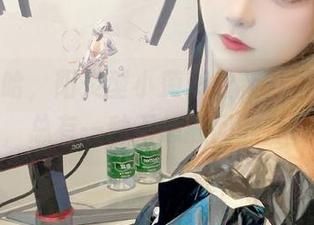 哈哈哈哈，阳炎型小菠萝最新八重神子图片，总有一种不想撤回的冲动！