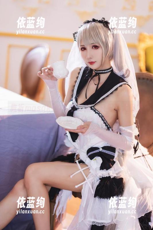 雅祈masaki的写真更新：只要是大凤旗袍就认！这不分季节吧？